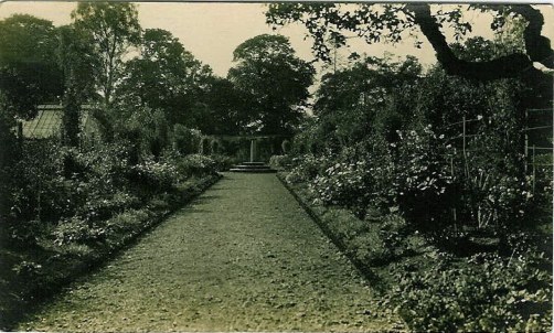 Kinnaird House Herbecious Border